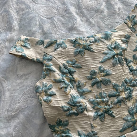 Beautiful Chelsea Dress - Picture 6 of 7